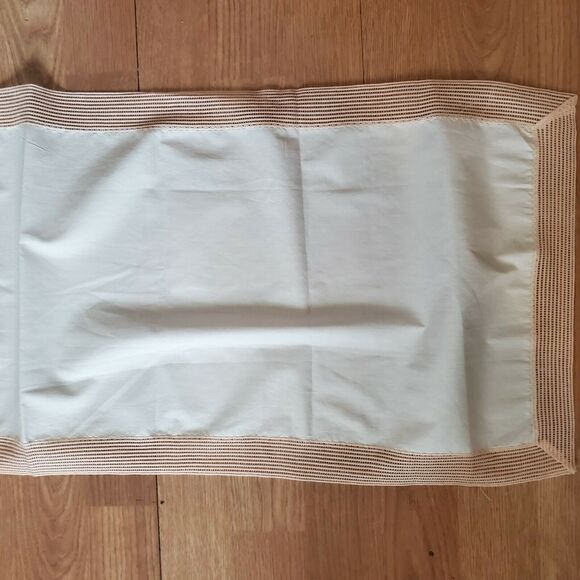 Vintage Estate Handmade Table Runner Pink White 38x13 Inch - Picture 3 of 4